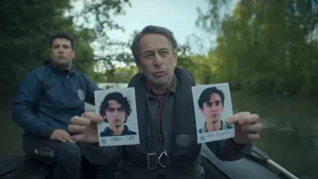 Biri Gerçeği Biliyor Olmalı izle - HDFilmcehennemi