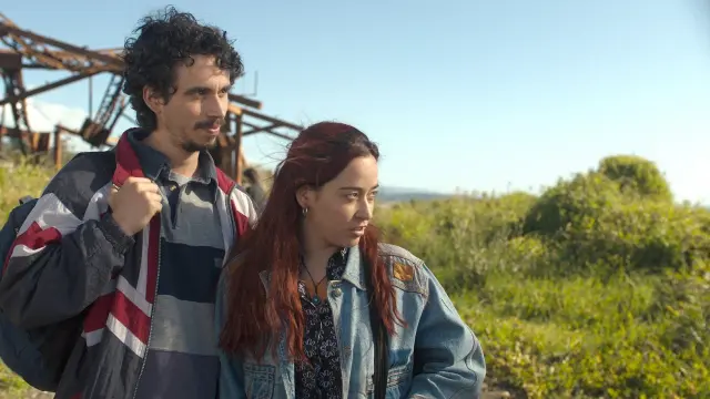 Biri Gerçeği Biliyor Olmalı izle - HDFilmcehennemi