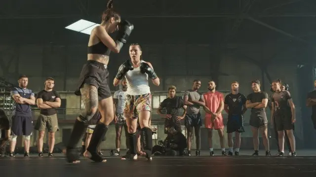 L'Arène izle - HDFilmcehennemi